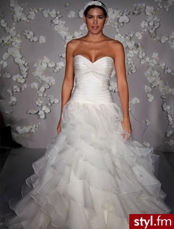 http://www.kleinfeldbridal.com/ - Suknie ślubne Ślub Moda