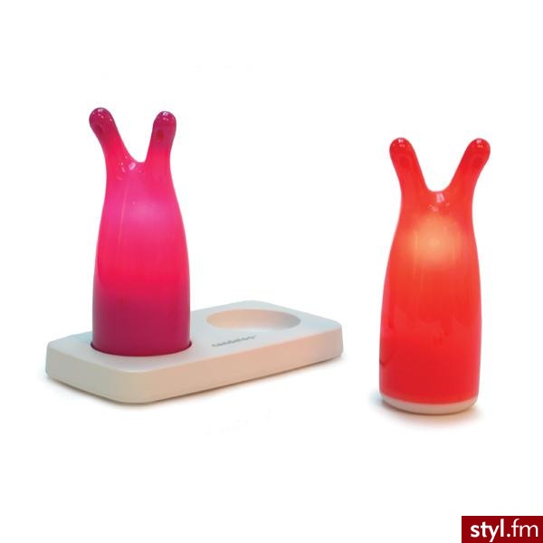 bezprzewodowe kolorowe lampy, które można brać do ręki bez obawy poparzenia. posiadają także swój stojak - 65.95$ - Gadżety Inne Moda