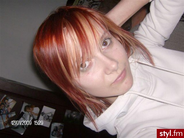 Średnie Fryzury