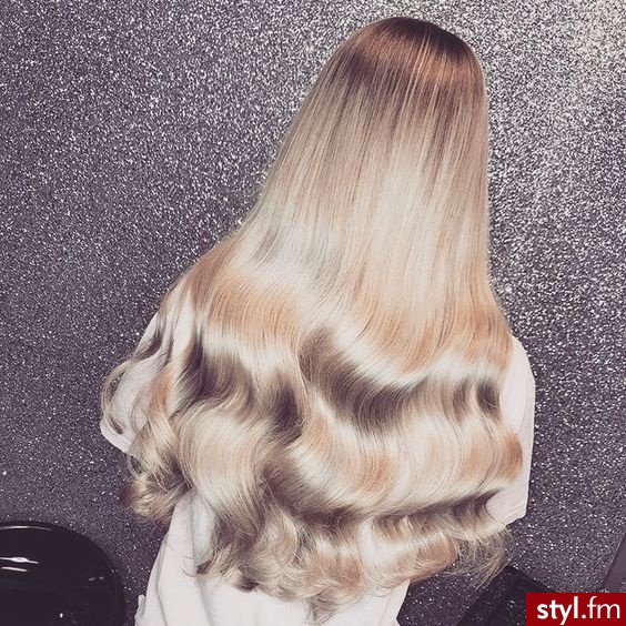 Blond Rozpuszczone Kręcone Na co dzień Długie Fryzury