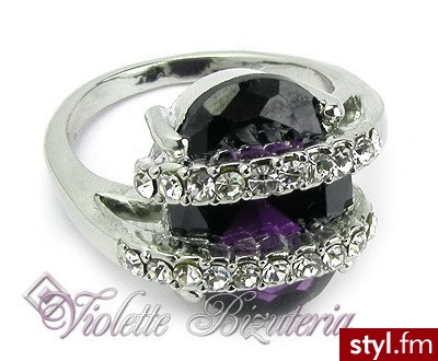 Violette Pozłacany pierścień z dużą fioletową cyrkonią 403 R403 - Pierścionki Biżuteria Moda