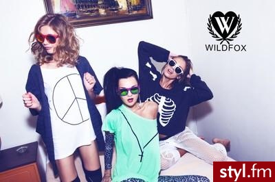 Jeżeli zdjęcie znajduje się już w galerii poproszę o link - Moda uliczna Inne Moda