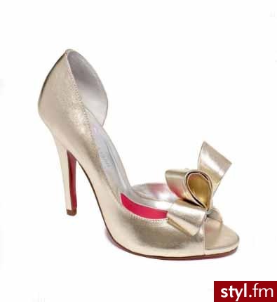 Buty od Paris Hilton dostępne również w kolorze czarnym oraz srebrnym. Cena: $89 - Pozostałe Buty Moda