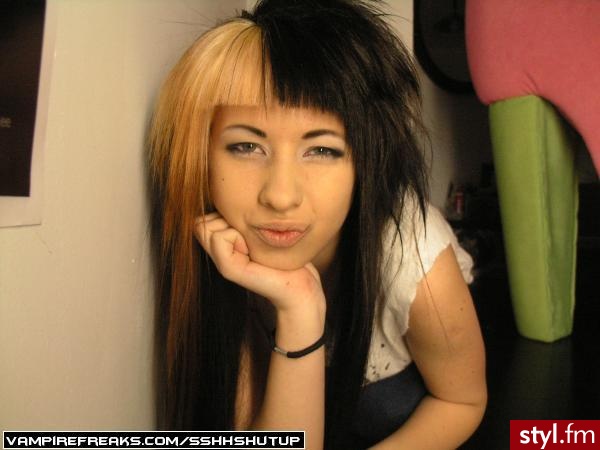 EMO Alternatywne Średnie Fryzury