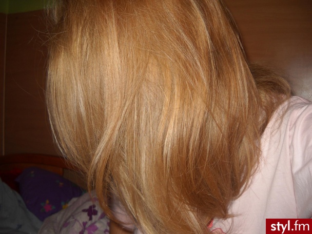 moje ;] - Średnie Fryzury