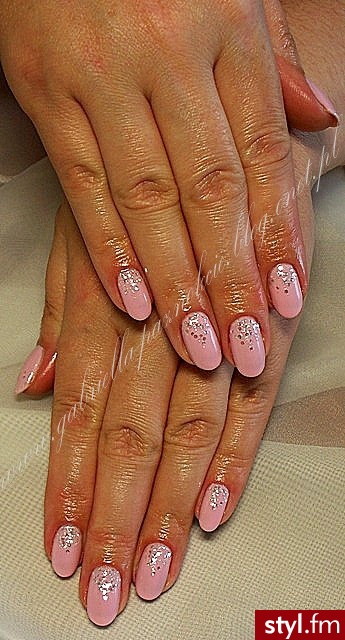manicure hybrydowy - Migdałki Żelami Naturalne Paznokcie