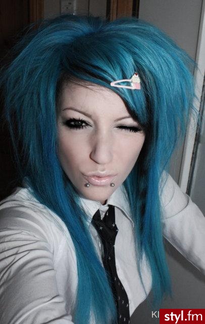 Kitty Mallow - EMO Alternatywne Średnie Fryzury