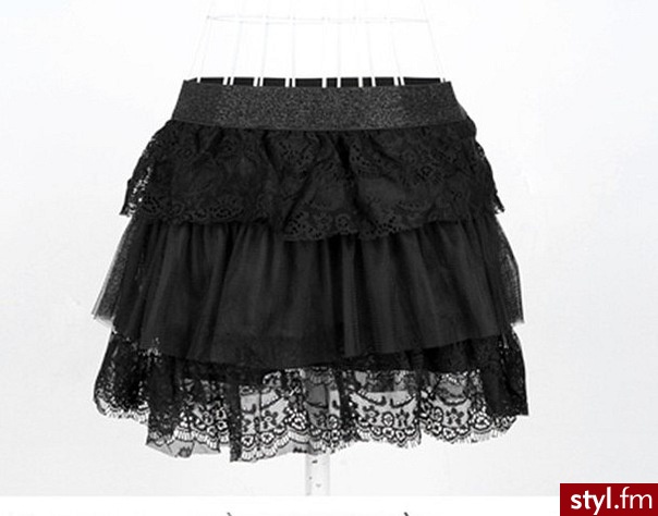 Średnie Spódnice Moda