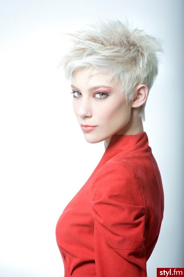 Blond Rozpuszczone Proste z grzywką Na co dzień Krótkie Fryzury