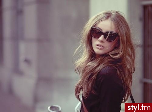 Blond Rozpuszczone Proste Na co dzień Średnie Fryzury