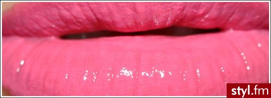 Chanel Confidence Extrait de Gloss     Dior Sari Pink Ultra Gloss     Lancome Electric Pink La Laque Fever     Urban Decay Crush Lip Junkie     Illamasqua Indulge Intense Lipgloss - Dzienne Makijaże