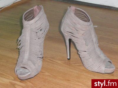 Jeżeli zdjęcie znajduje się już w galerii poproszę o link - Pozostałe Buty Moda