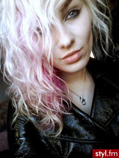 Blond Punk Rock Alternatywne Średnie Fryzury