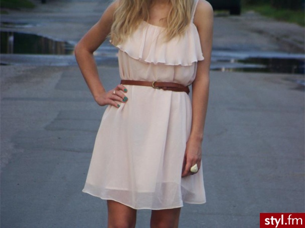 Sukienki Moda