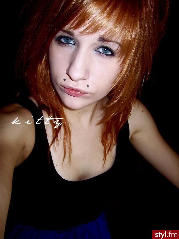 Średnie Fryzury