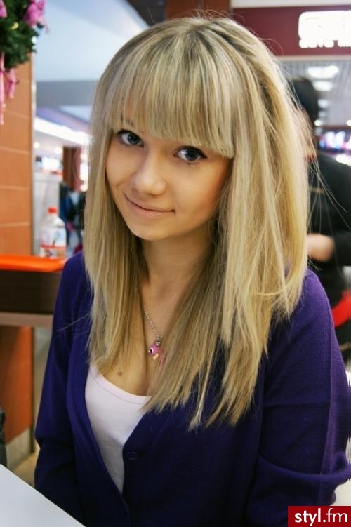 Blond Rozpuszczone Proste Na co dzień Średnie Fryzury