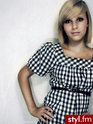 Średnie Fryzury