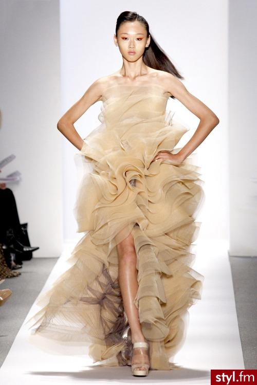 Sukienki Moda
