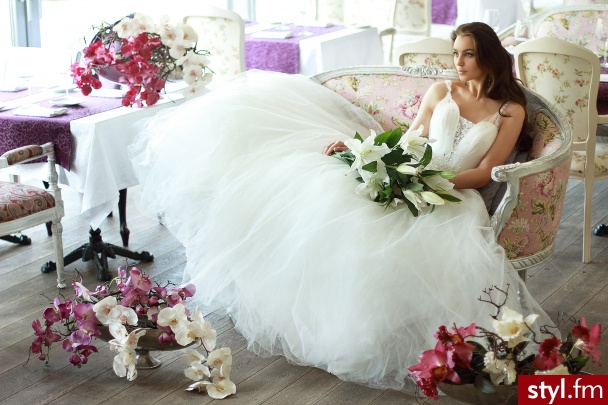 Atelier Katris- Warszawa Suknie Ślubne, Szycie Sukni Ślubnych na miarę - Suknie ślubne Ślub Moda