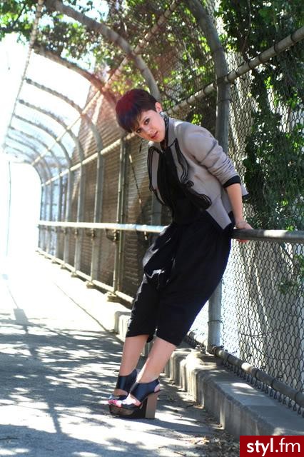 Jeżeli zdjęcie znajduje się już w galerii poproszę o link - Moda uliczna Inne Moda