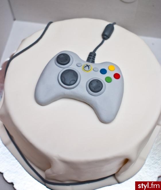Wbrew pozorom,to jest tort! Resztę dzieł znajdziecie na  http://thecakegirl.carbonmade.com/projects - Misz-masz