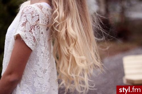 Długie - Blond Rozpuszczone Kręcone Na co dzień Długie Fryzury