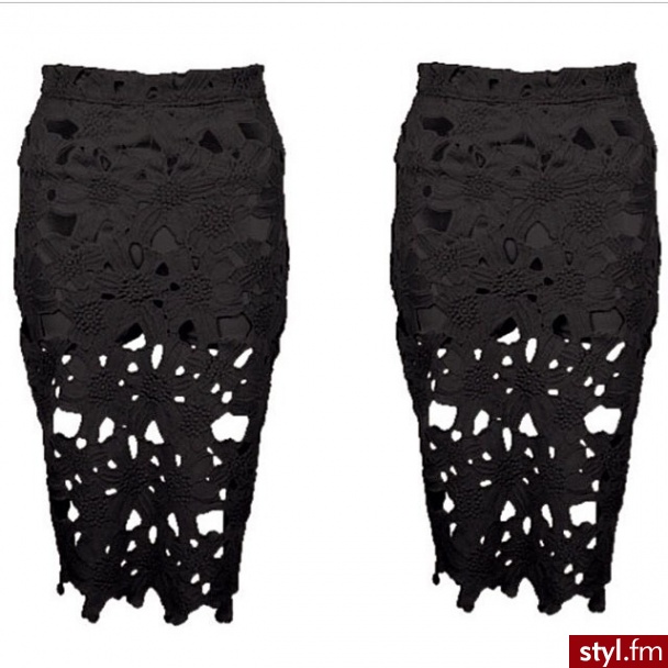 Średnie Spódnice Moda