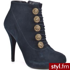 Guess Shoes Owens - Dark Blue Suede - Polyvore. Pobrano ze strony: http://www.polyvore.com/guess_shoes_owens_dark_blue/thing?id=25539297 - Pozostałe Buty Moda