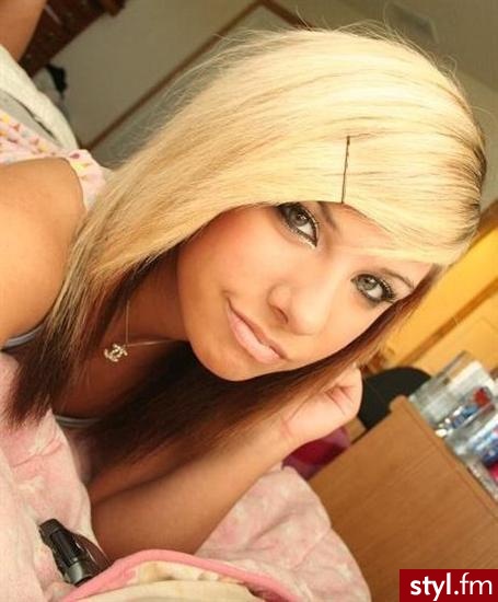 Średnie Fryzury
