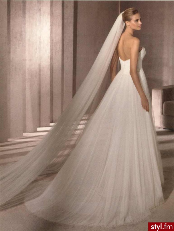 Dla zainteresowanych suknie mam do odsprzedania od maja ;) foto real mogę przesłać na maila - Suknie ślubne Ślub Moda