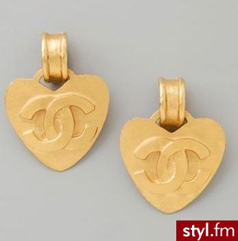 Kolczyki vintage Chanel. Kolczyki vintage Chanel. Można je kupić w internetowym sklepie Shopbop. Kosztują od 550 do 995 dolarów. - Pozostałe Dodatki Moda
