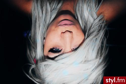 Średnie Fryzury