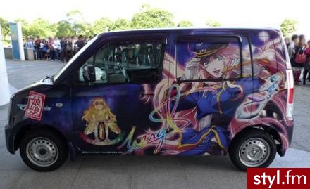 Zdjęcia zostały zrobione na imprezach zwanych "Itasha". - Misz-masz