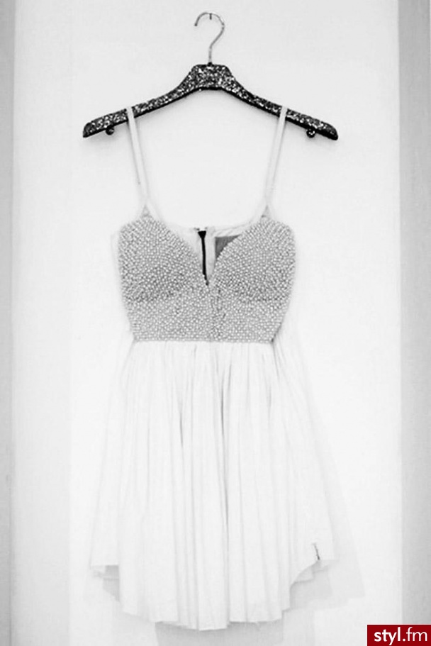 Sukienki Moda