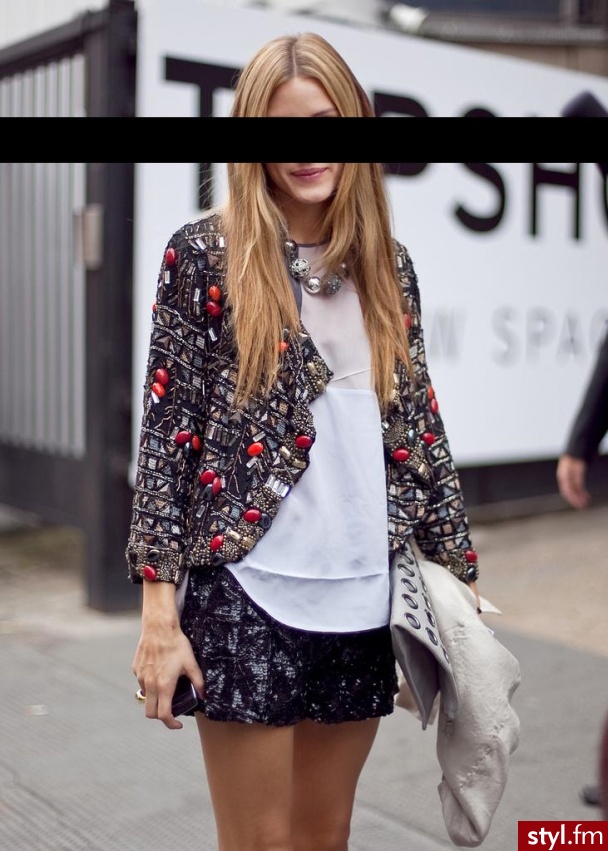 Jeżeli zdjęcie znajduje się już w galerii poproszę o link - Moda uliczna Inne Moda