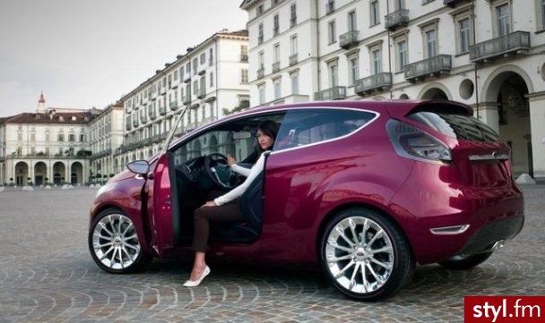 Ford Fiesta. Musiałam wstawić, wybaczcie :D jak dla mnie ma oryginalny, niezwykle smakowity wręcz kolor xD - Misz-masz