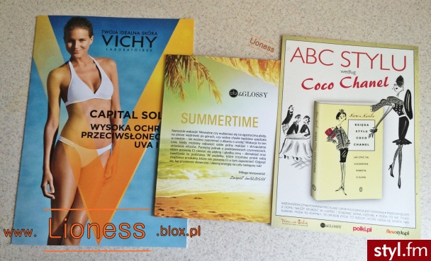 beGLOSSY - Lipiec 2014 Informacje o zawartości pudełka znajdziesz w FILMIE: https://www.youtube.com/watch?v=T4AUOA4eHVs jak i w NOTCE NA BLOGU: http://lioness.blox.pl/2014/07/BEGLOSSY-Lipiec-2014.html - Misz-masz