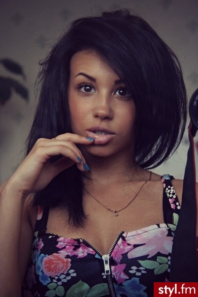 Średnie Fryzury