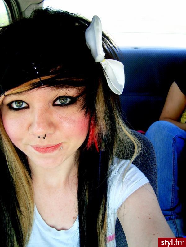 EMO Alternatywne Średnie Fryzury