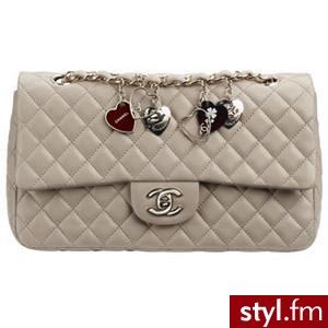 chanel flap bag heart charms - Polyvore. Pobrano ze strony: http://www.polyvore.com/chanel_flap_bag_heart_charms/thing?id=14443459 - Pozostałe Torebki Moda