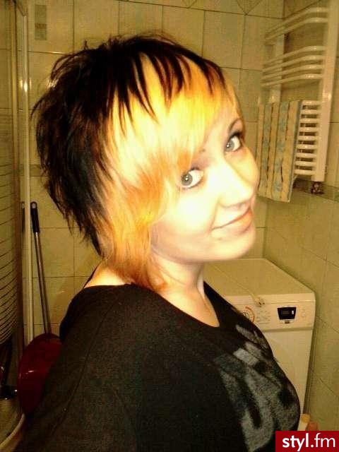 ;p - EMO Alternatywne Średnie Fryzury