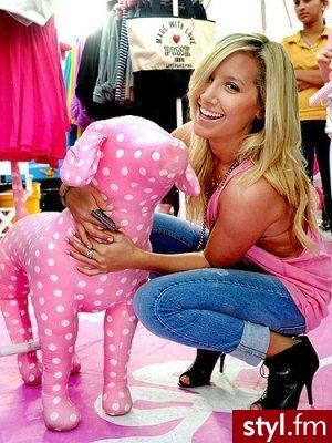 Ashley Tisdale. - Długie Fryzury
