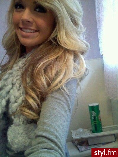 Blond Rozpuszczone Kręcone Na co dzień Długie Fryzury