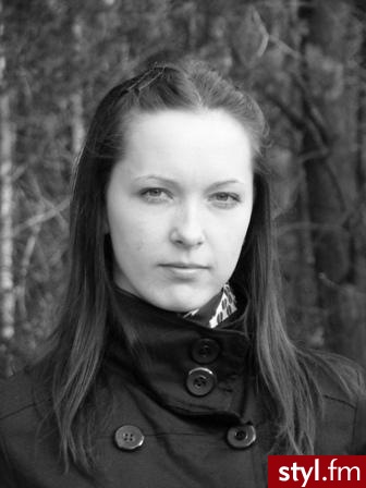 To moja fryzurka, prosta w wykonaniu;)polecam;) - Średnie Fryzury