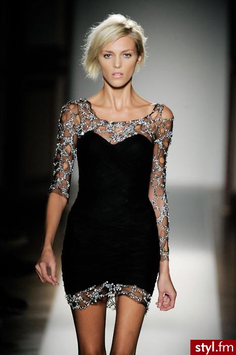 Sukienki Moda