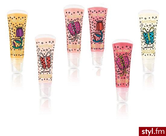Błyszczyki Juicy Tubes Lancome. Błyszczyki Juicy Tubes Lancome. W jubileuszowej kolekcji jest 6 nowych kolorowych motywów zainspirowanych naturą. Cena: ok. 80zł Każdy odcień ma swój zapach: orzechów laskowych,moreli, miodu, malin, wanilii,grejpfrutów. - Makijaże