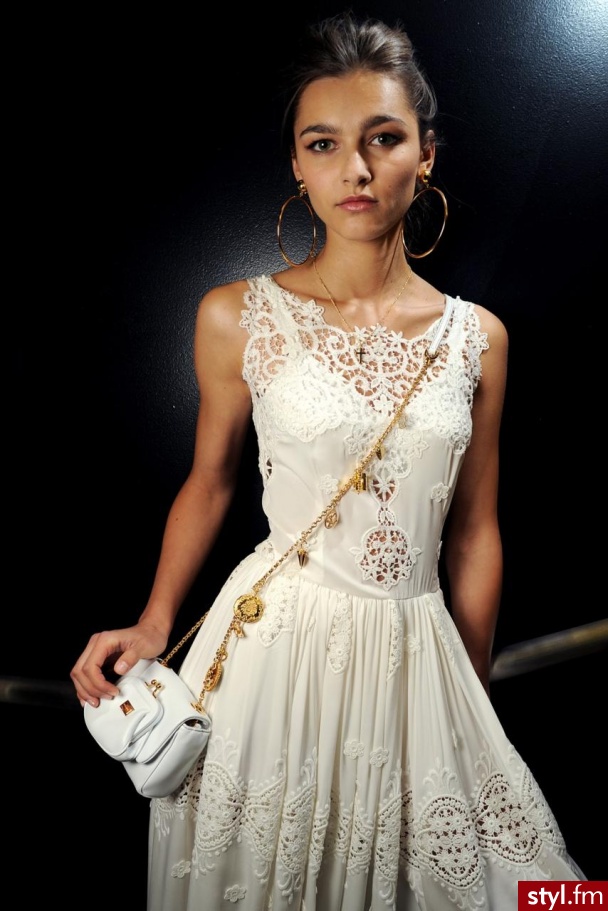 Sukienki Moda