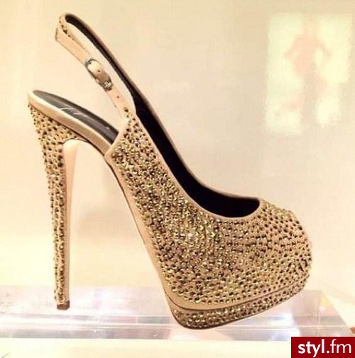 Szpilki Buty Moda