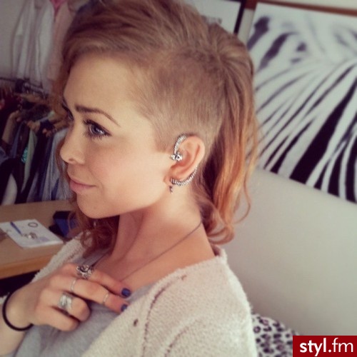 Blond Rozpuszczone Proste Na co dzień Średnie Fryzury