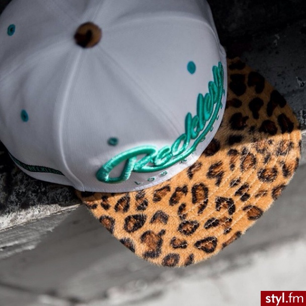 Nakrycia głowy Dodatki Moda